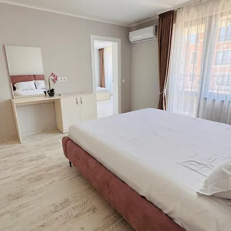 в комплекс Voyage ап21 Σωζόπολη